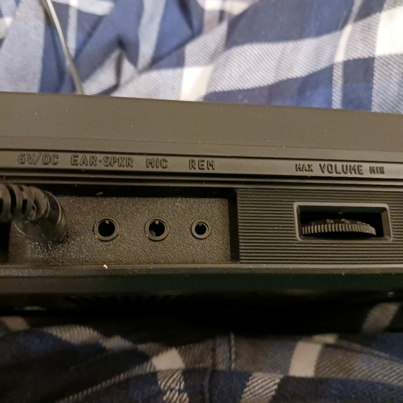 General Electric (GE) Cassette Player/Recorder - Picture 7 of 12